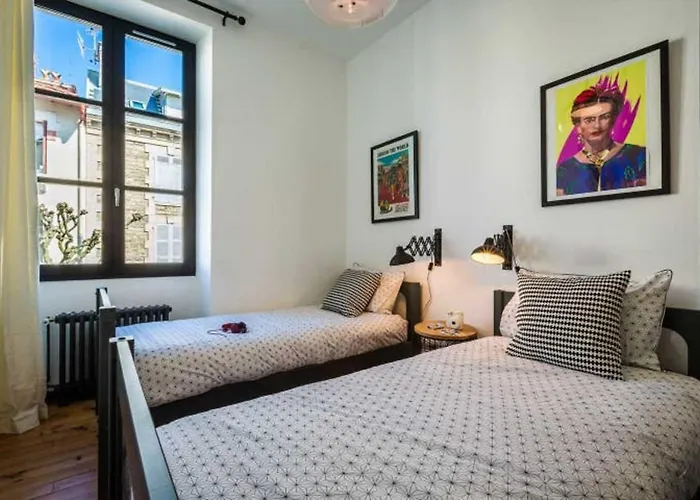 London Avenue Keyweek Center With Balcony And Parking Апартаменты Биарриц