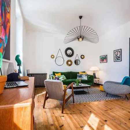 London Avenue Keyweek Center With Balcony And Parking * Biarritz
